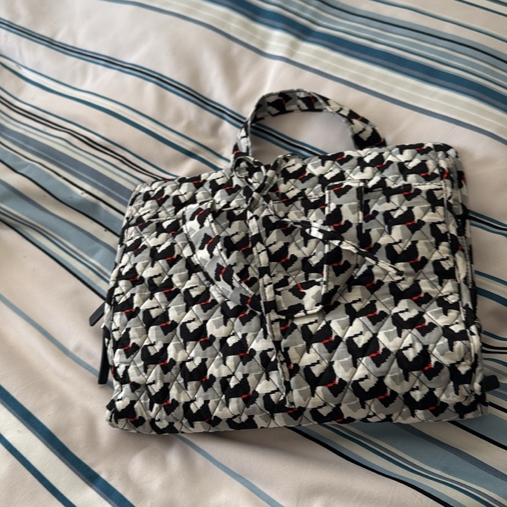Vera Bradley quilted toiletry bag with little black Scotties. Excel cond. - Picture 4 of 4